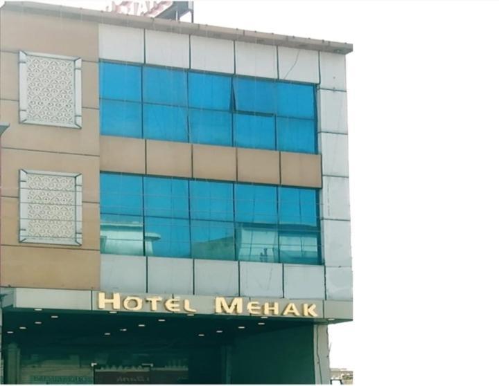 Hotel Mehak Kapurthala Town Buitenkant foto